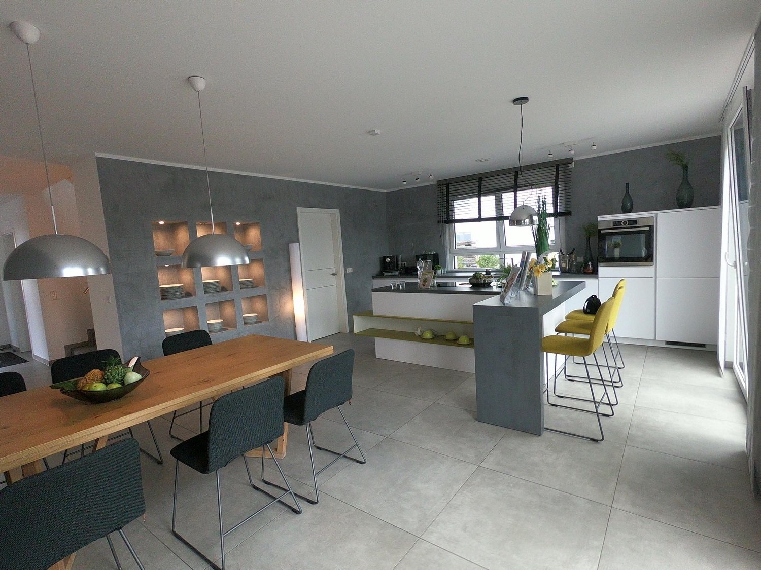 Ein Haus das mehr als 4 Wände ist...Sandro Zuschke 015783050607