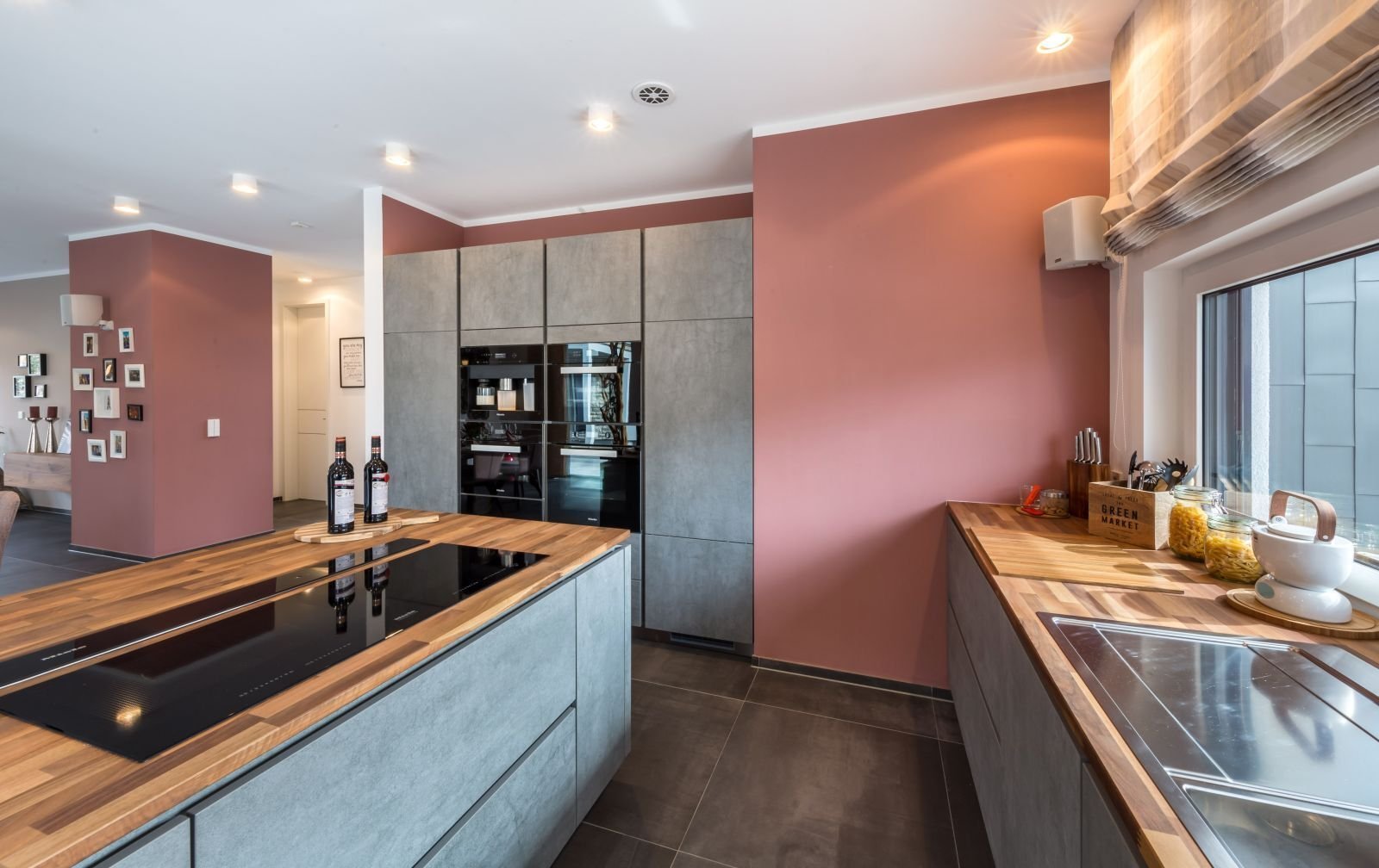 Architektur, die Persönlichkeit ausdrückt...015783050607