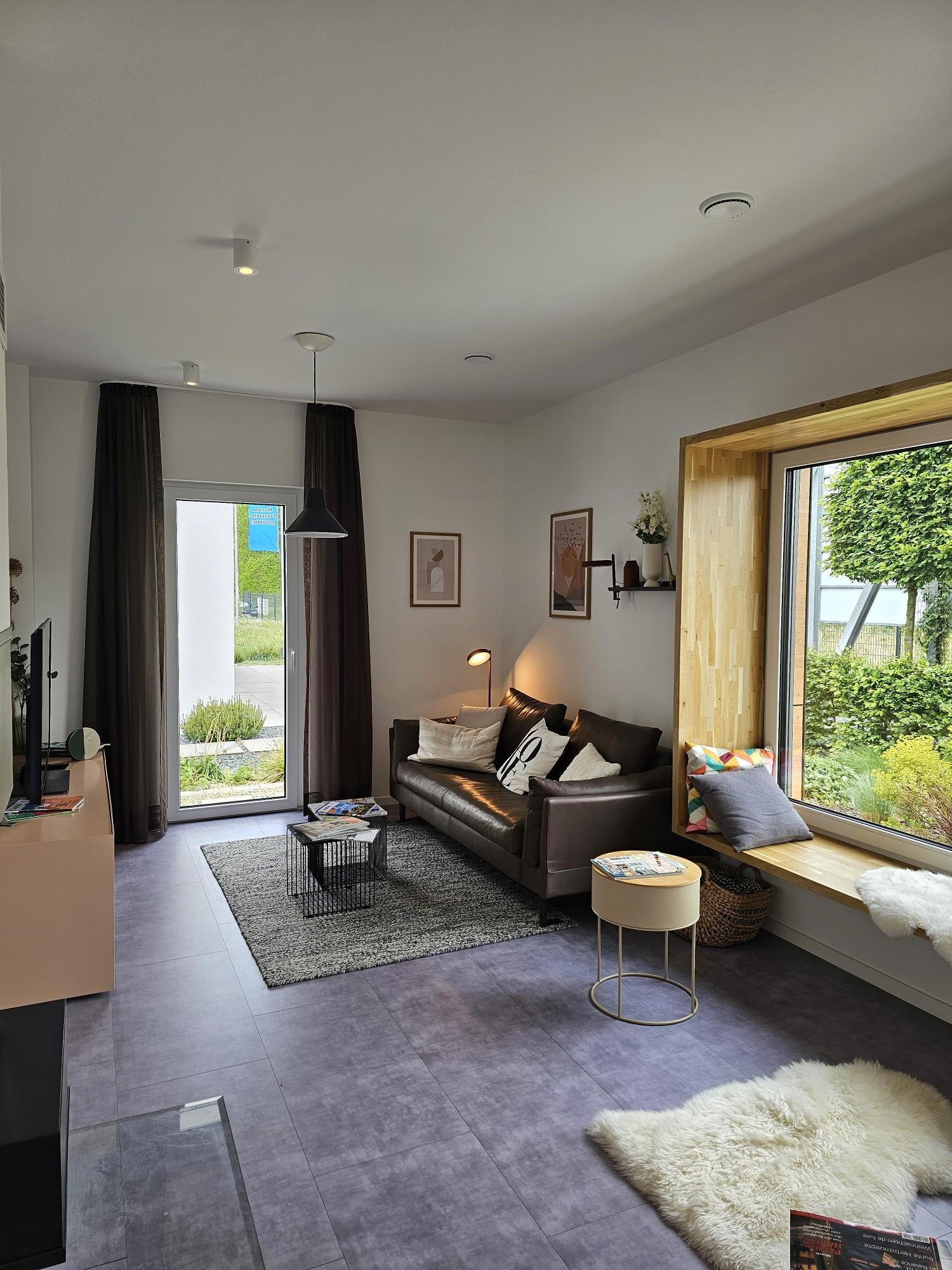 Ein Stück Zuhause, bereit für ihre Träume...015782031444