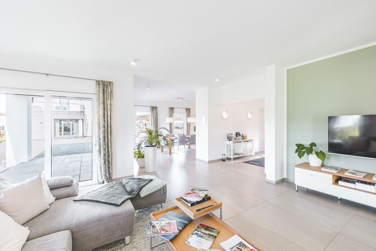 MIT OKAL KLASSISCH-MEDITERRAN WOHNEN