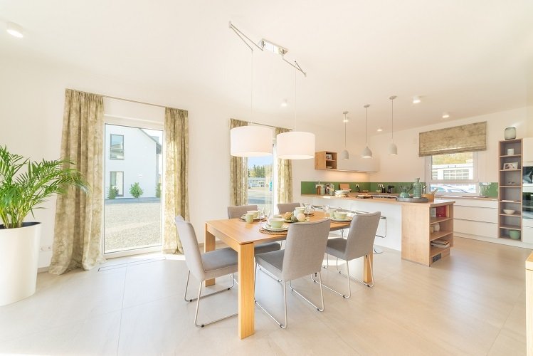 Haus mit 2 Wohnungen - mit Grundstücksanteil nur 385.000 € je Familie