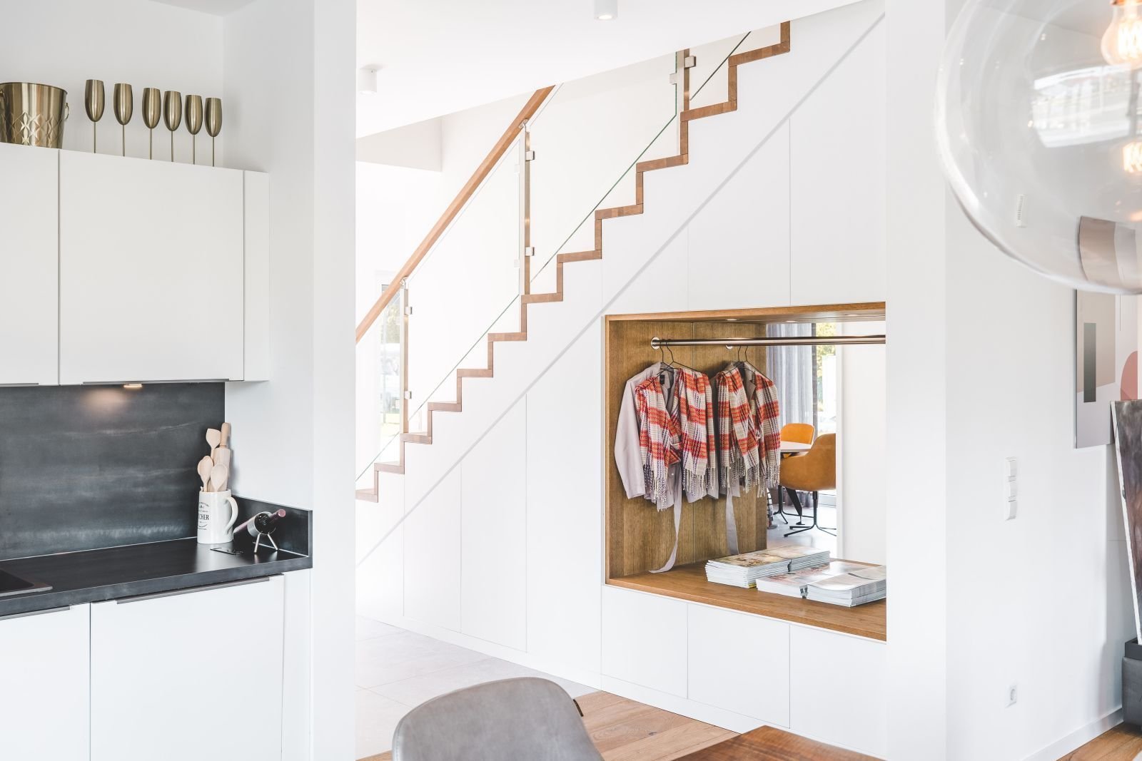 HERRLICHE SEEIDYLLE - 2 MIN VOM WASSER ENTFERNT!!!