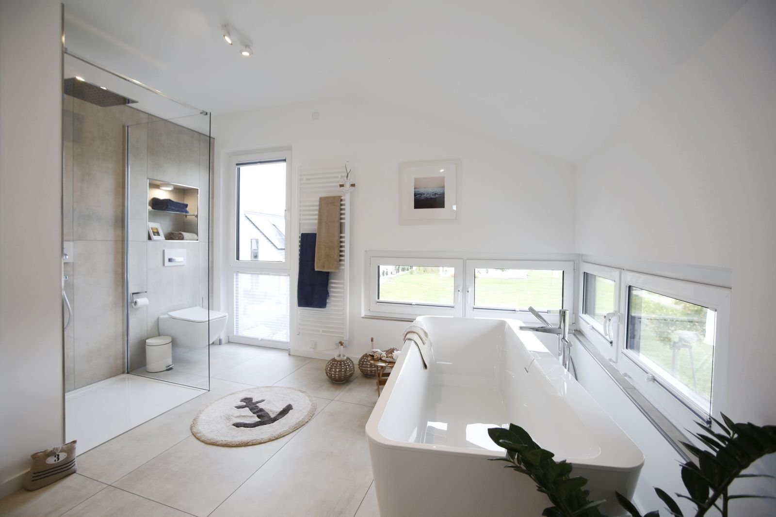 WOHNEN MIT FLAIR UND PLATZ FÜR DIE GANZE FAMILIE