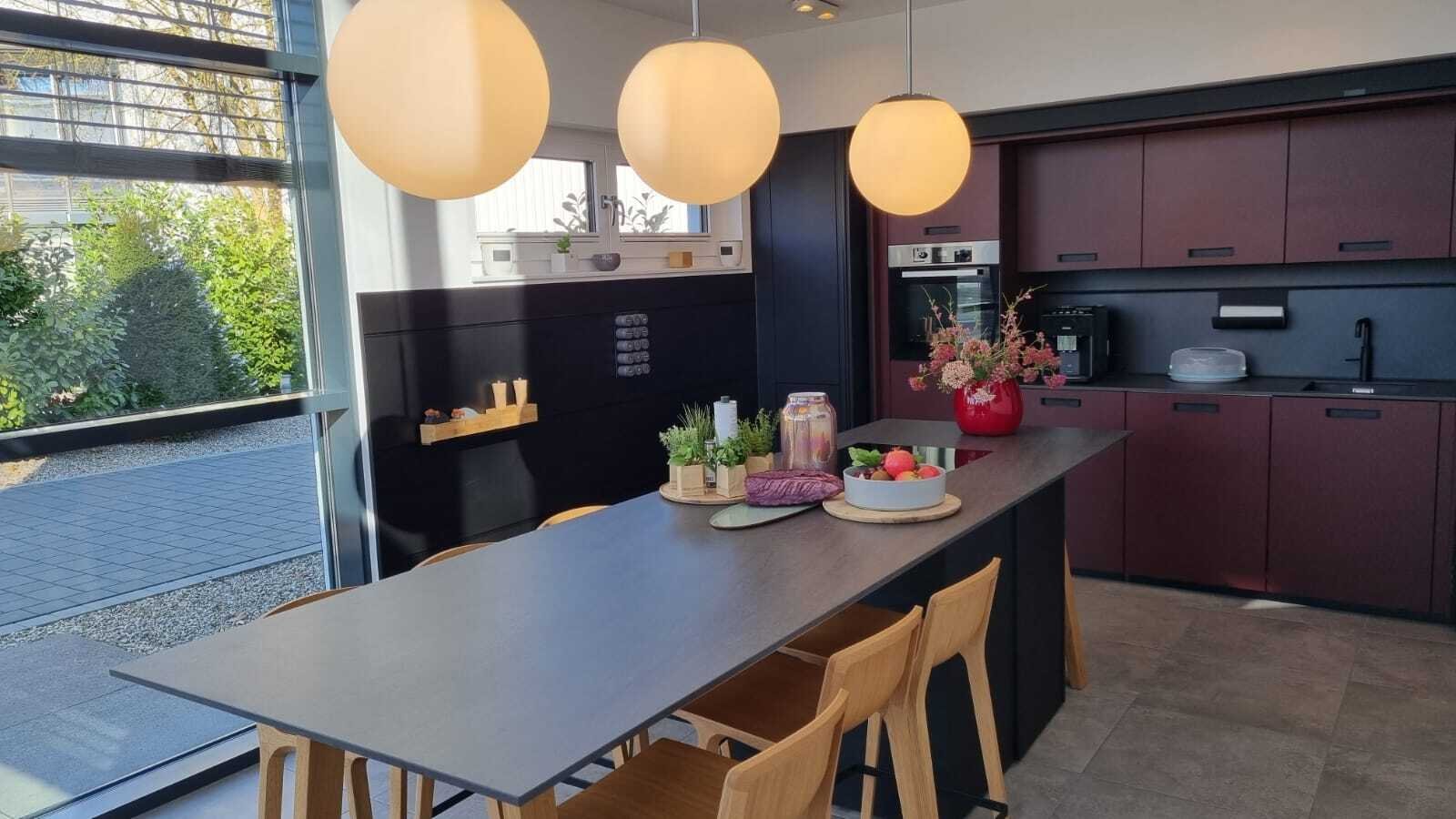 EXKLUSIV & FACETTENREICH