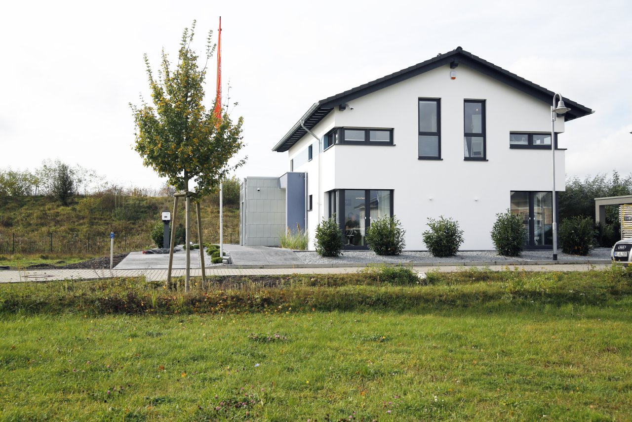 Ein Wohntraum mit Eleganz und Komfort der sie verzaubert ! Mit Grundstück berechnet !