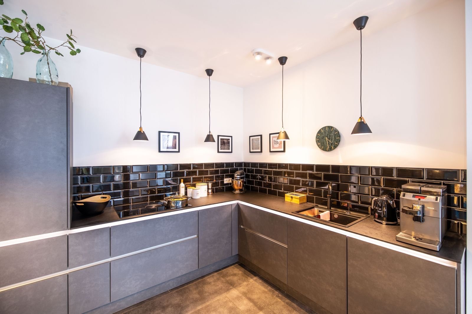 Du entscheidest täglich – und zögerst beim Wohnen: OKAL beschleunigt dich.