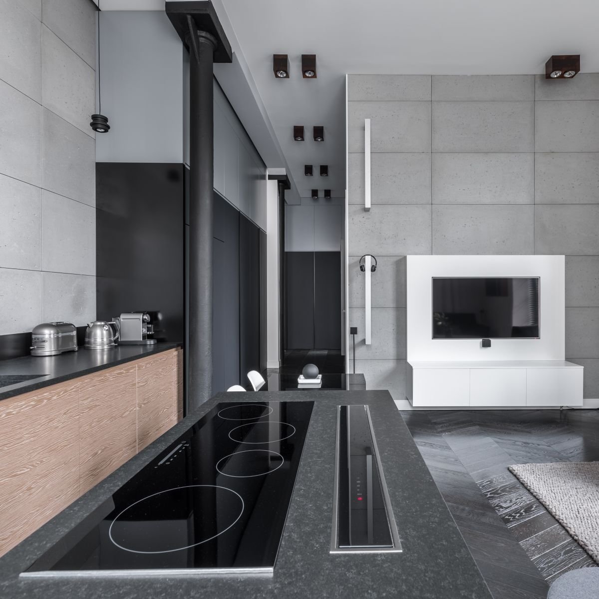 Vier Türen, ein Kommando. – Go.