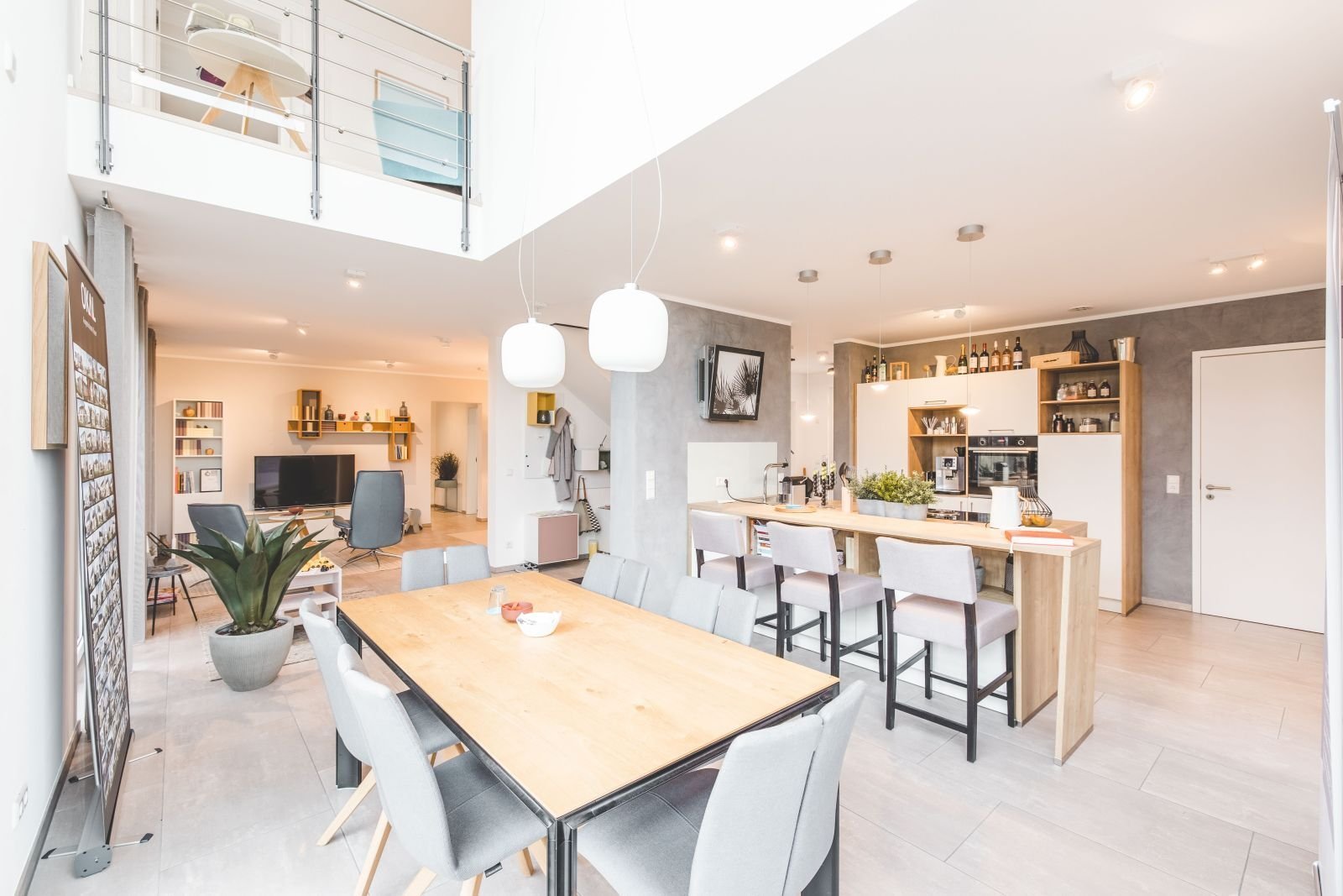 Ansicht Esszimmer/Küche Ansicht Esszimmer/Küche