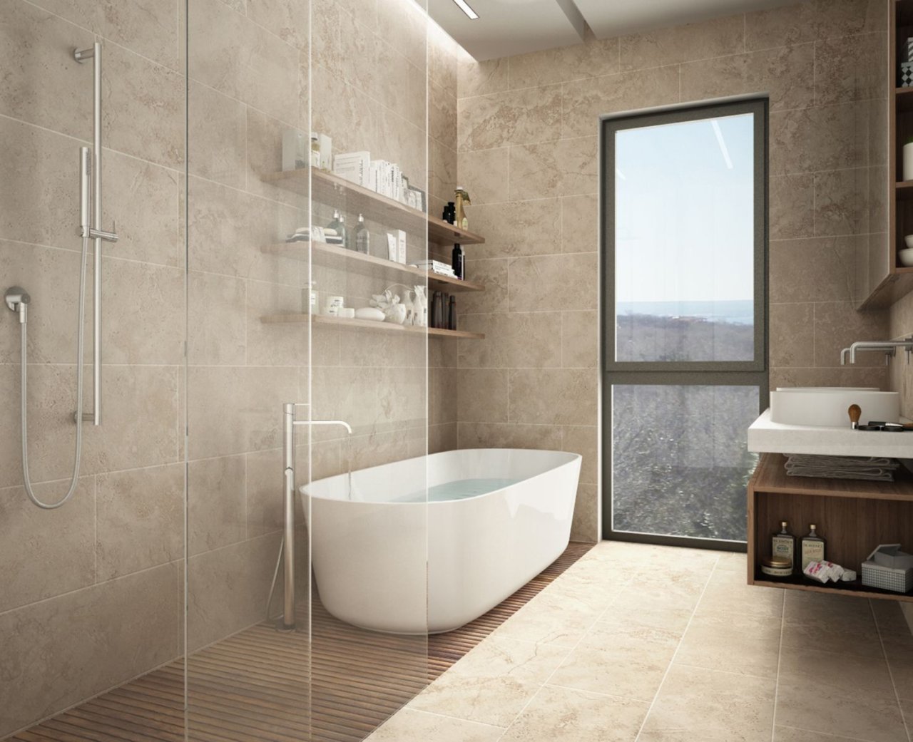 Badezimmer mit freistehender Badewanne, Steinfliesen und Holzrost